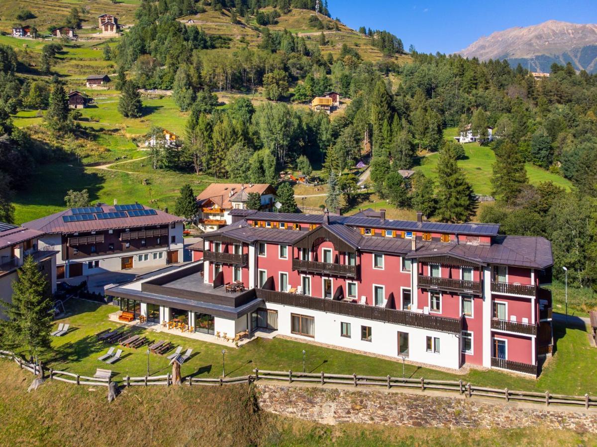 Hotel Vioz Antica Fonte di Peio Exterior foto