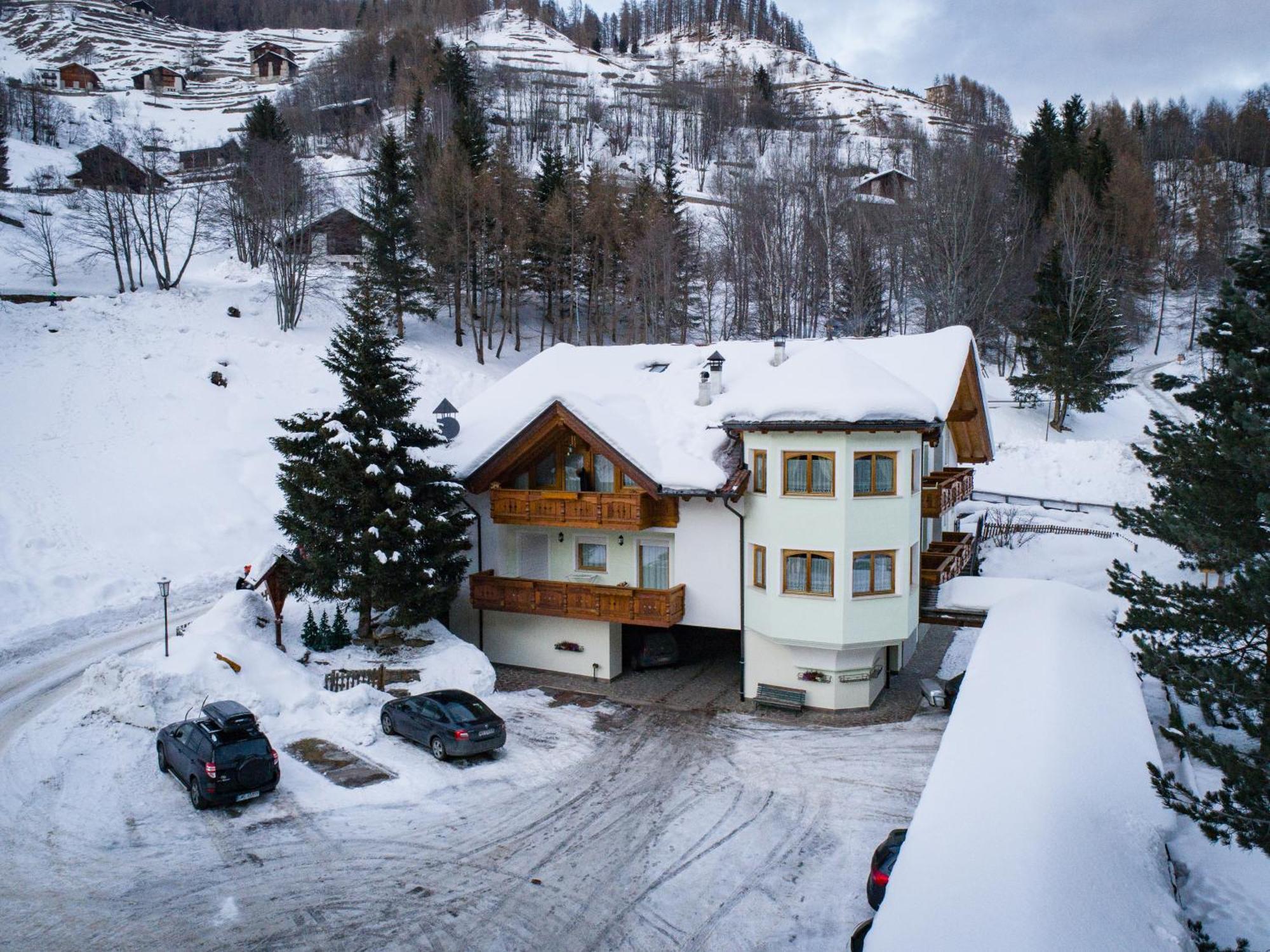 Hotel Vioz Antica Fonte di Peio Exterior foto